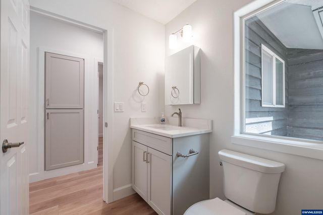 45849 River Loop Rd, Lyons, OR 97358