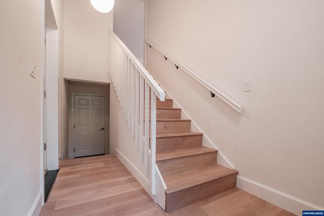 45849 River Loop Rd, Lyons, OR 97358