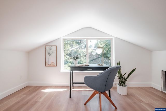 45849 River Loop Rd, Lyons, OR 97358