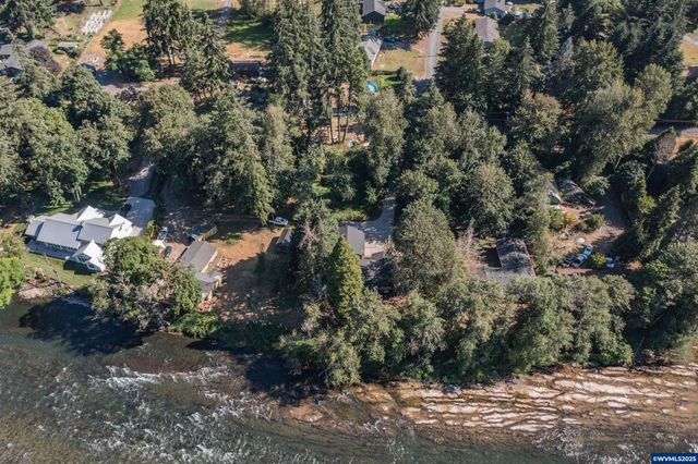 45849 River Loop Rd, Lyons, OR 97358