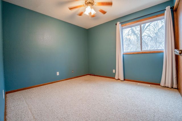 600 33rd Street NW, Willmar, MN 56201