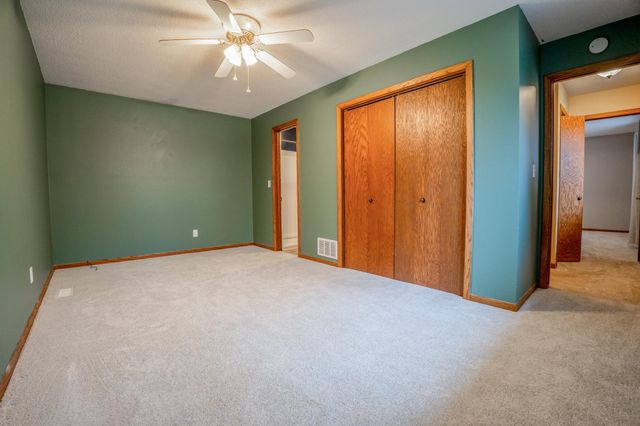600 33rd Street NW, Willmar, MN 56201
