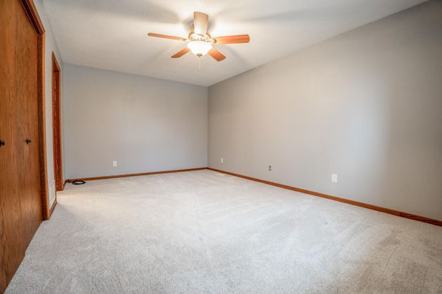 600 33rd Street NW, Willmar, MN 56201