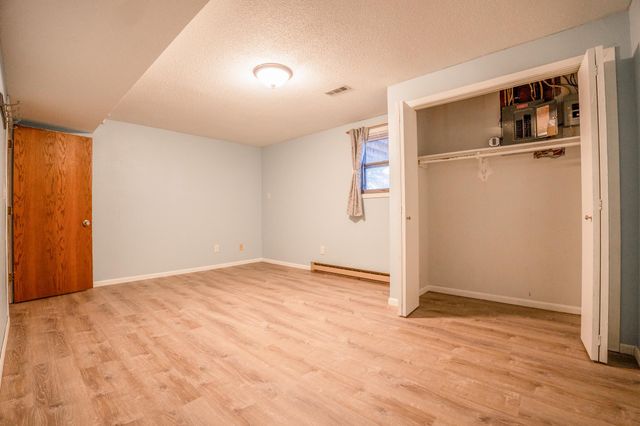 600 33rd Street NW, Willmar, MN 56201