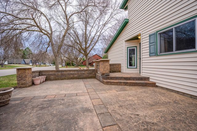 600 33rd Street NW, Willmar, MN 56201