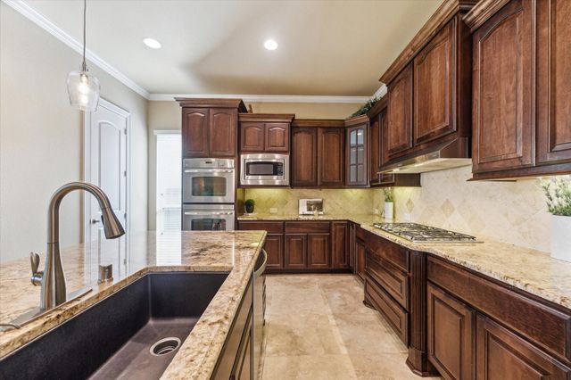 5618 Camden Springs Lane, Sugar Land, TX 77479