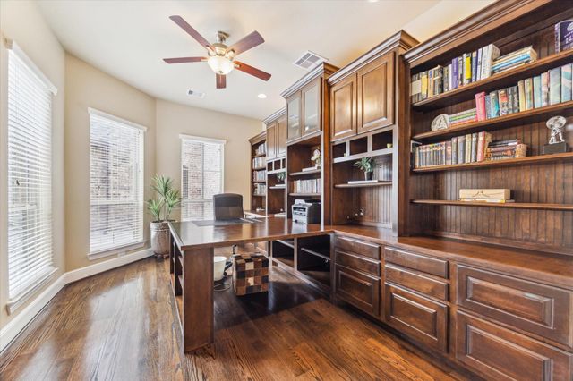 5618 Camden Springs Lane, Sugar Land, TX 77479