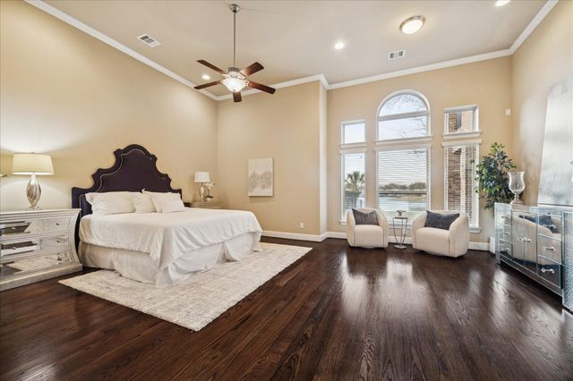 5618 Camden Springs Lane, Sugar Land, TX 77479