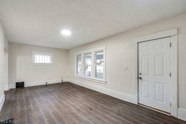 13 Alfaretta Avenue, Akron, OH 44310