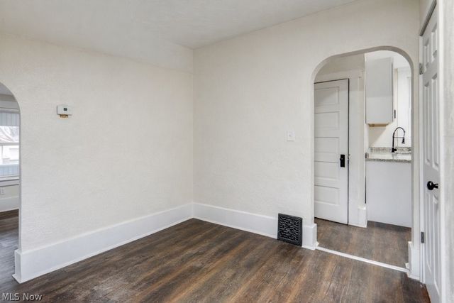 13 Alfaretta Avenue, Akron, OH 44310