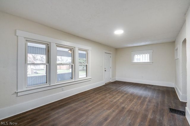 13 Alfaretta Avenue, Akron, OH 44310