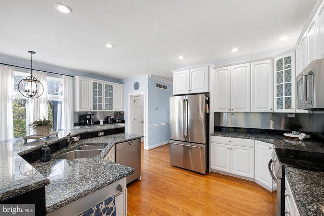 117 DOWNS DR, Wilmington, DE 19807