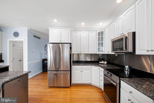 117 DOWNS DR, Wilmington, DE 19807