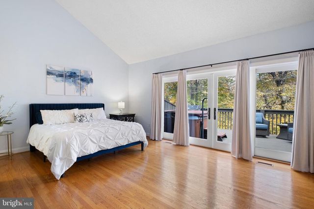 117 DOWNS DR, Wilmington, DE 19807