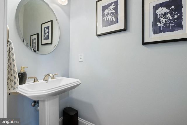 117 DOWNS DR, Wilmington, DE 19807