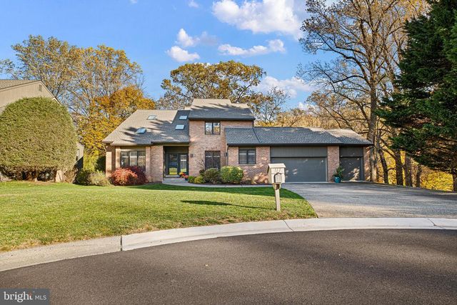 117 DOWNS DR, Wilmington, DE 19807