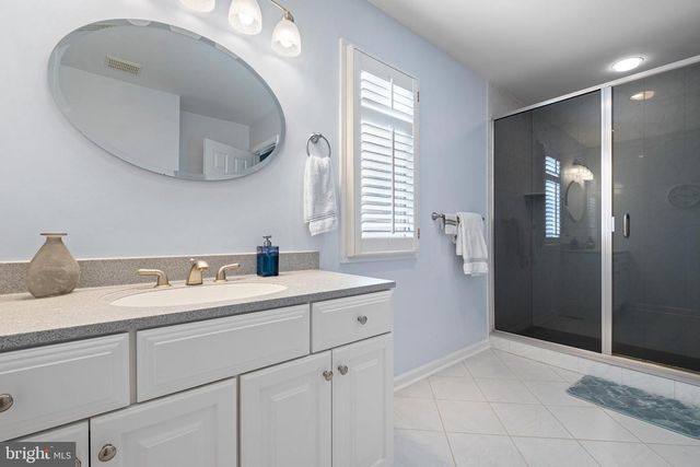 117 DOWNS DR, Wilmington, DE 19807