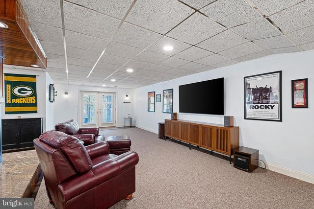 117 DOWNS DR, Wilmington, DE 19807