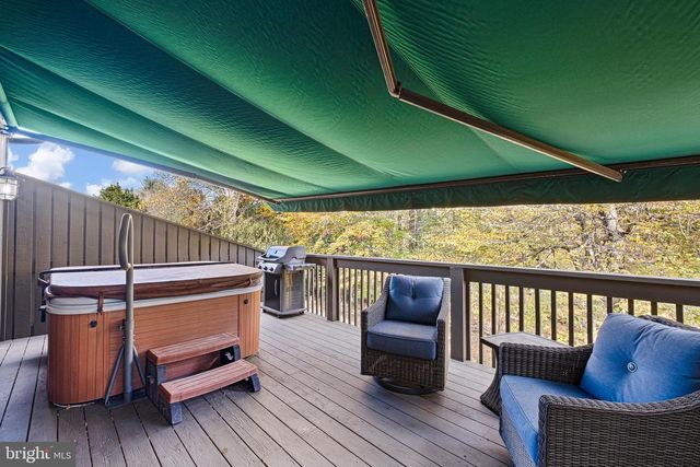 117 DOWNS DR, Wilmington, DE 19807