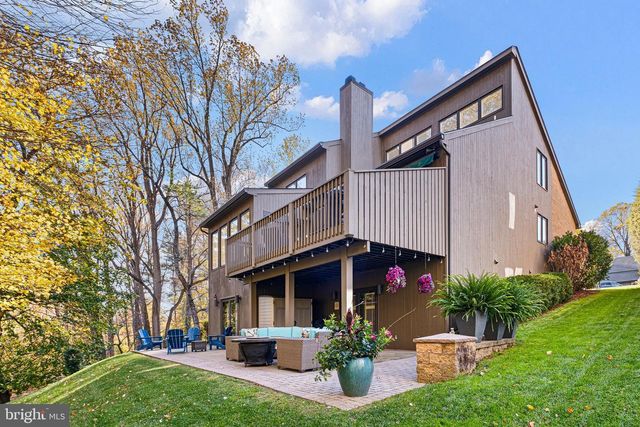 117 DOWNS DR, Wilmington, DE 19807