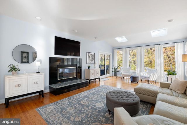 117 DOWNS DR, Wilmington, DE 19807