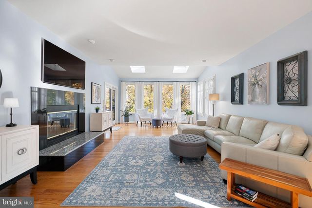 117 DOWNS DR, Wilmington, DE 19807