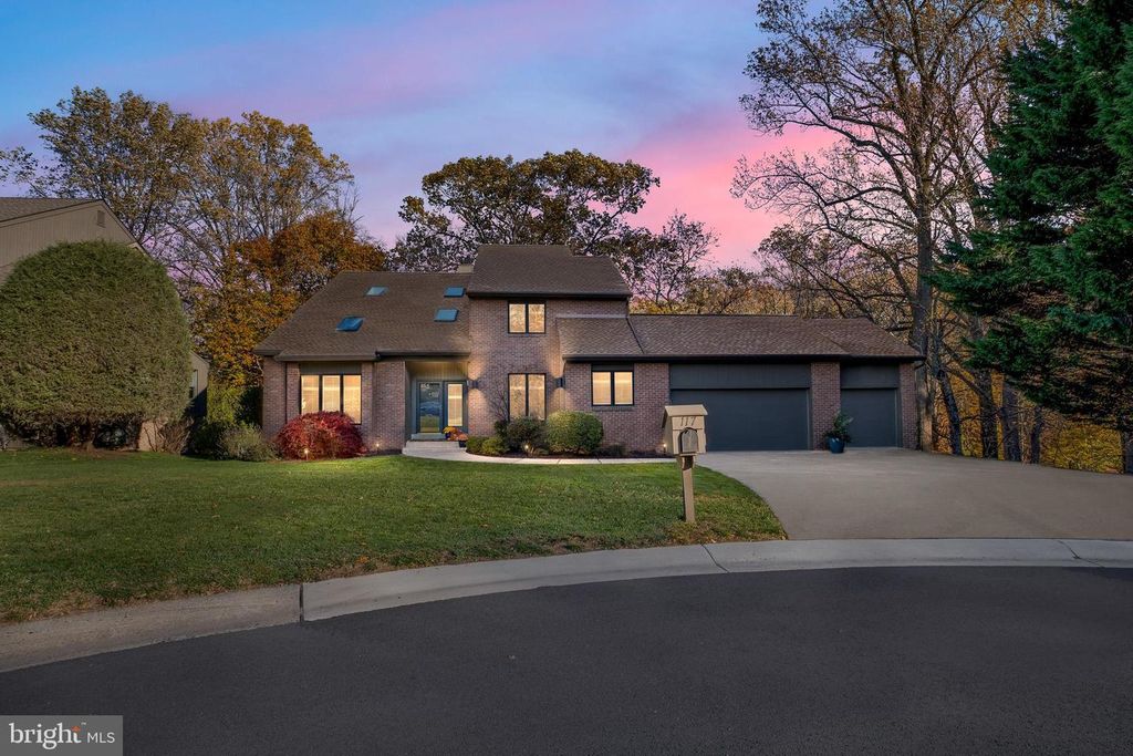 117 DOWNS DR, Wilmington, DE 19807