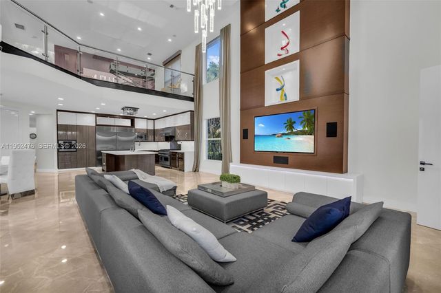 10792 Pine Lodge Trl, Davie, FL 33328