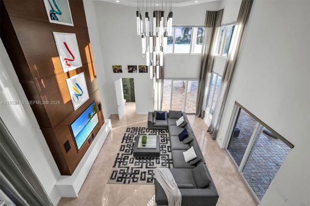 10792 Pine Lodge Trl, Davie, FL 33328