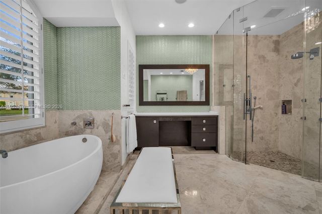 10792 Pine Lodge Trl, Davie, FL 33328