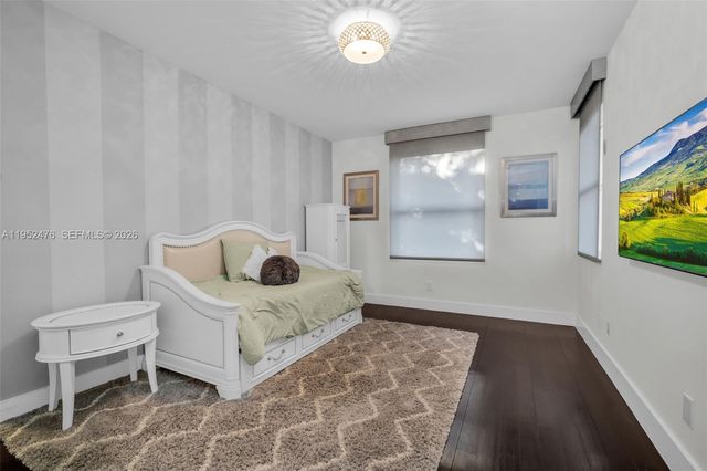 10792 Pine Lodge Trl, Davie, FL 33328