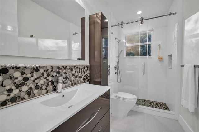 10792 Pine Lodge Trl, Davie, FL 33328