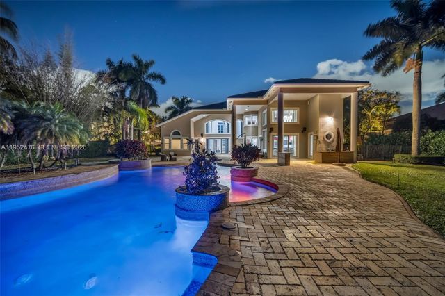 10792 Pine Lodge Trl, Davie, FL 33328