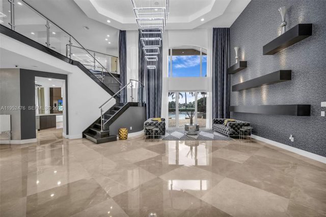 10792 Pine Lodge Trl, Davie, FL 33328