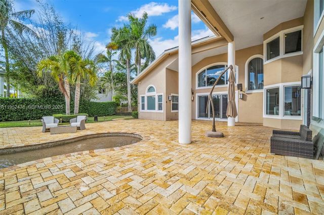 10792 Pine Lodge Trl, Davie, FL 33328