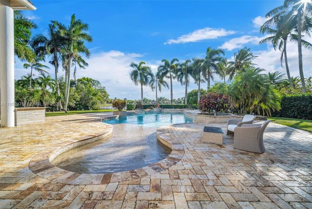 10792 Pine Lodge Trl, Davie, FL 33328