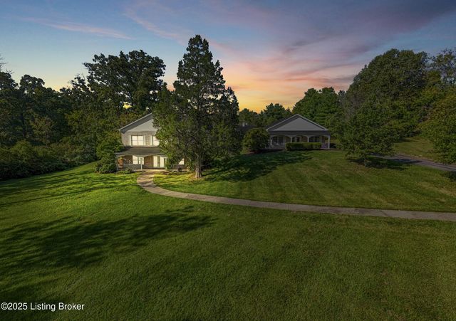 2210 Tucker Station Rd, Jeffersontown, KY 40299