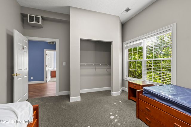 2210 Tucker Station Rd, Jeffersontown, KY 40299