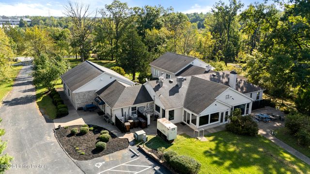 2210 Tucker Station Rd, Jeffersontown, KY 40299