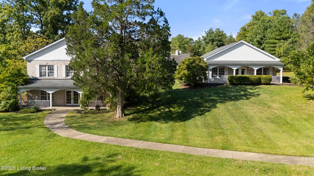 2210 Tucker Station Rd, Jeffersontown, KY 40299