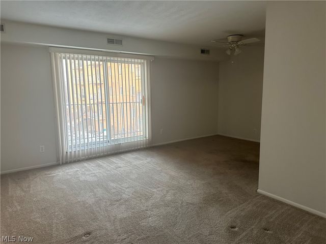 3675 Clague Road 312, North Olmsted, OH 44070