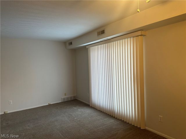 3675 Clague Road 312, North Olmsted, OH 44070