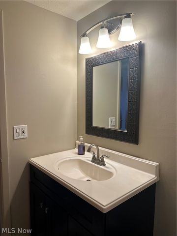 3675 Clague Road 312, North Olmsted, OH 44070