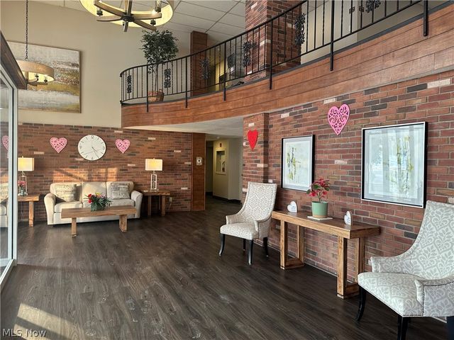 3675 Clague Road 312, North Olmsted, OH 44070