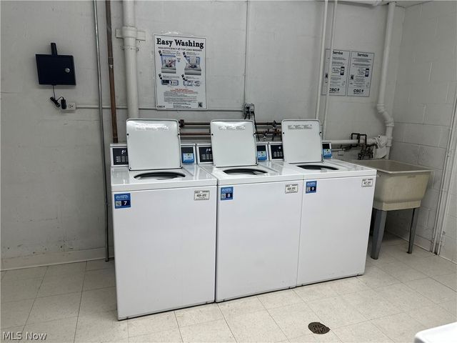 3675 Clague Road 312, North Olmsted, OH 44070