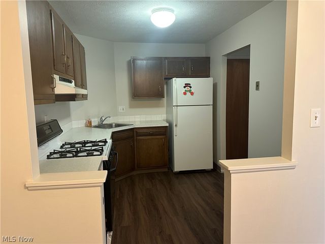 3675 Clague Road 312, North Olmsted, OH 44070