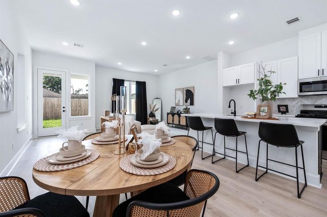 5801 Hardy Street, Houston, TX 77009