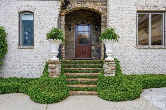 1514 Elmsford Lane, Matthews, NC 28105