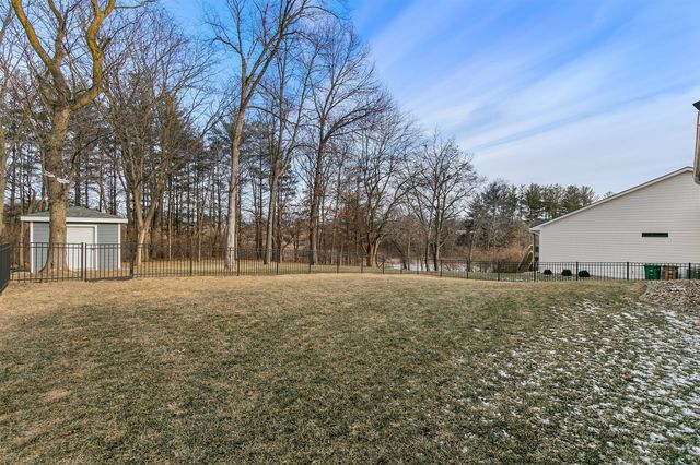5780 Sunburst Drive, Pleasant Hill, IA 50327