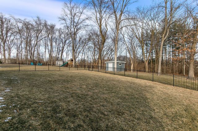 5780 Sunburst Drive, Pleasant Hill, IA 50327